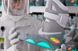 Nike Back to the Future schoenen strikken zichzelf niet