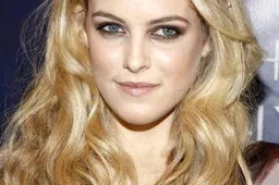 Riley Keough rol in Mad Max: Fury Road