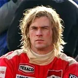 Foto's Chris Hemsworth als F1-rijder James Hunt