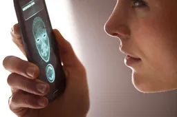 Hannah Hoekstra in eerste trailer Nederlandse speelfilm APP