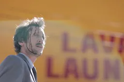 Nieuwe trailer Quentin Dupieux's Wrong