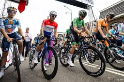 sprinter groenewegen wint criterium daags na de tour in boxmeer