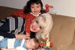 hbo max my mom jayne 6836b785f0f16