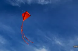 2021 03 14 stikstofd cloud sky air wind orange kite 464867 pxhere