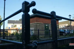 2025-09-23 electriciteitshuisje plein 03