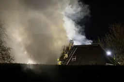 2025-12-04 brand in schuur