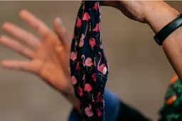 menstruatie praat mee over voorwerpen en verhalen over menstruatie nederlands openluchtmuseum