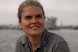 Berber van der Woude Cabane liggend 4(1)