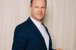 dirigent Alexei Ogrintchouk. Vier Kerst met Orkest Phion en de Eerste van Mahler