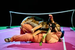 hetpaleis & ROCKY - HUGS - foto Wannes Cré