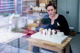 Inez Pleizier in haar atelier