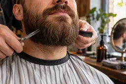 Natuurlijke baard in de barbershop