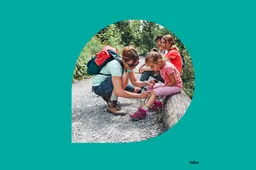 Campagne-beeld_Op-vakantie-en-medische-hulp-nodig-kijk-eerst-online_InEen