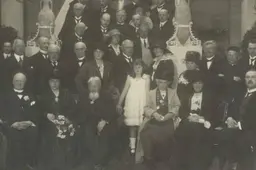 3.-Gezelschap-bij-de-opening-van-Museum-Kam-Regionaal-Archief-Nijmegen-header-1024x510