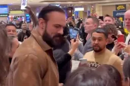 wwe_hotel_chaos_wrestlemania_42