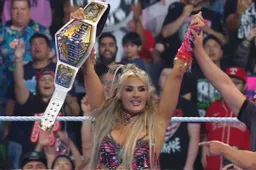 wwe_smackdown_tiffany_stratton_240426