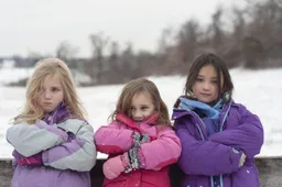 sisters-3677351_1280