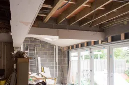 photo-1638890928612-affad50d878a