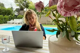 FOTO MINKE LAPTOP