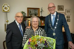 Echtpaar Loenen-van Bruxvoort 65jr.huwelijk - 3