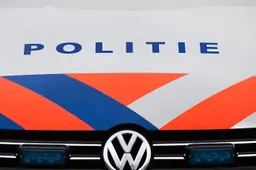 logo politie op dienstauto