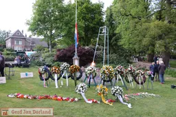 indrukwekkende dodenherdenking in velp jong en oud herdenken samen 04 05 2025 0