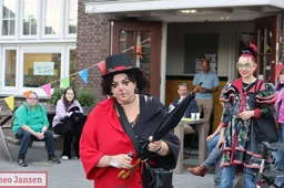 Feestelijke start Wijktheater Hart van Stenfert Dieren 2025 (4)