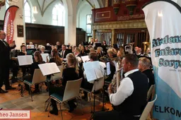 Rhedens Fanfare Corps en Muziekvereniging Vivo Veessen vullen dorpskerk met najaarsklanken 19-10-2025 (16)