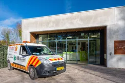 Voorzijde Dierentehuis Arnhem e.o. 1