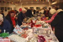 Weggeefmarkt in De Steeg trekt veel bezoekers 2025 (7)