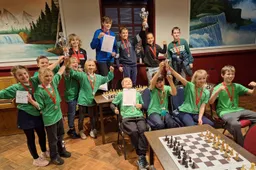 Ook bij de jeugd in gemeente Rheden is schaken populair - Schoolschaaktoernooi 2026 (1) - Wilma Du Frenne