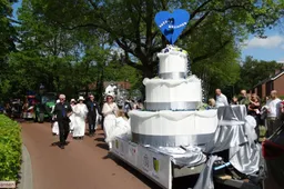 Laag-Soeren viert Oranjefeest met optocht, muziek en veel saamhorigheid 09-05-2026 (19)