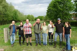 Paarden en koeien de wei in op de Geërfdenwei in Velp-Zuid 02-05-2026 (18)
