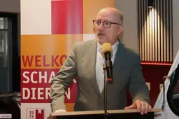 Wethouder Cyril Weijers opent 52e seniorenschaaktoernooi in Dieren 13-07-2026 (3)