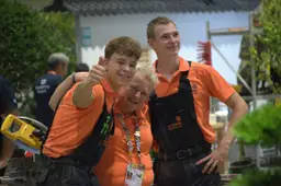 vlnr Hidde Kruit, Nicole Slagmolen en Daan Bloink na afloop van de wedstrijd WorldSkills Shanghai - Berend Poppema