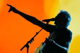 Roger-Waters-This-Is-Not-A-Drill_-Live-From-Prague-The-Movie_st_5_sd-low