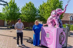 Onthulling Pink Elephant Daniël Heynen_202622052026_Rob van Deurzen (3)