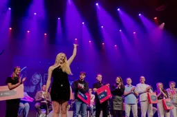 Anna-Viënna van den Broek na het horen van de titelwinst