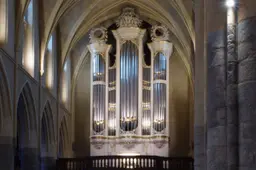 Roermond-Kathedraal-2018-11-27-03-234x164-1-scaled