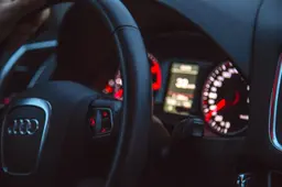 auto-rijden-audi-scaled