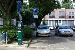 x49p90b1jxwal46q2j9l69ocq invalidenparkerplaatsensteewegparkeerbetaalzuil 16 9