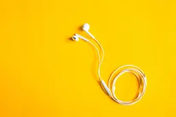 earbuds 7520738 1280