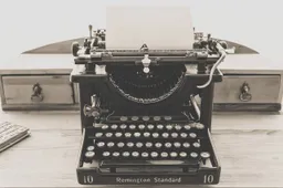 typewriter ha11ok Pixabay