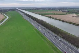 013 Algemeen beeld van de A2 met Julianakanaal