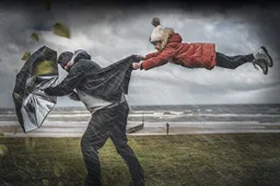wind-regen-leemurry01-pixabay