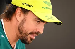 fernando alonso aston martin