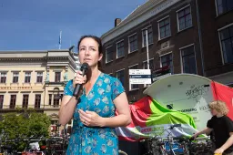 Jan Roos jaagt feministen tegen zich in het harnas met foto van slecht geklede Halsema: 'Vrouwenhater!'