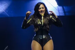 'Gedoe rond Demi Lovato toont aan: stop met het non-binaire gendercircus, houd je bij de feiten'