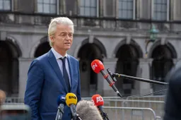 PVV-leider Wilders eist nieuwe verkiezingen na lekken notulen: 'de formatie is voorbij!'
