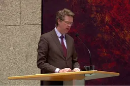 Kijk dan! Martin Bosma (PVV) sloopt Kajsa Ollongren: 'Faliekant mislukt ministerschap strompelt naar de uitgang!'
